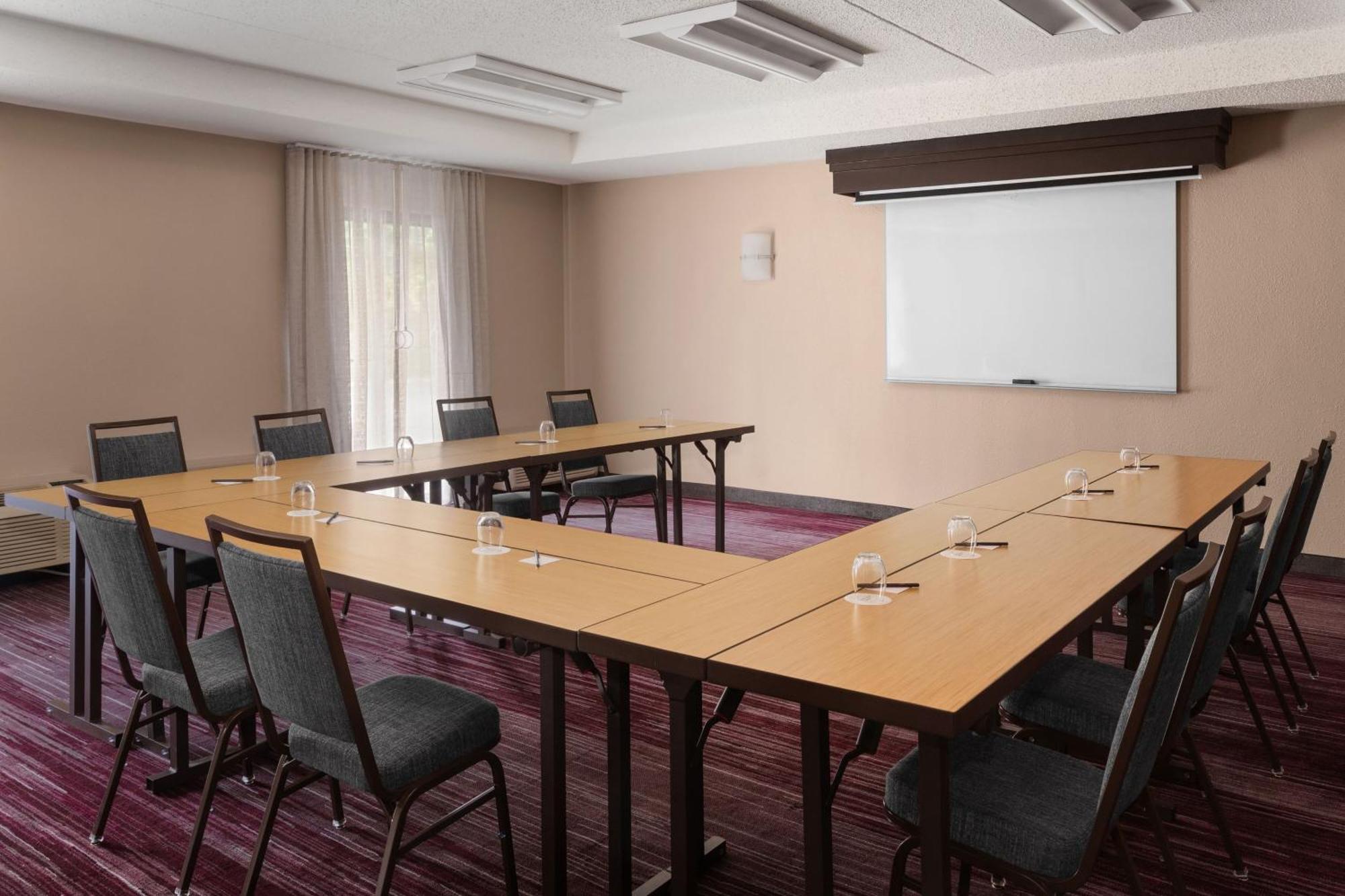 Courtyard By Marriott Mahwah Hotel Eksteriør billede