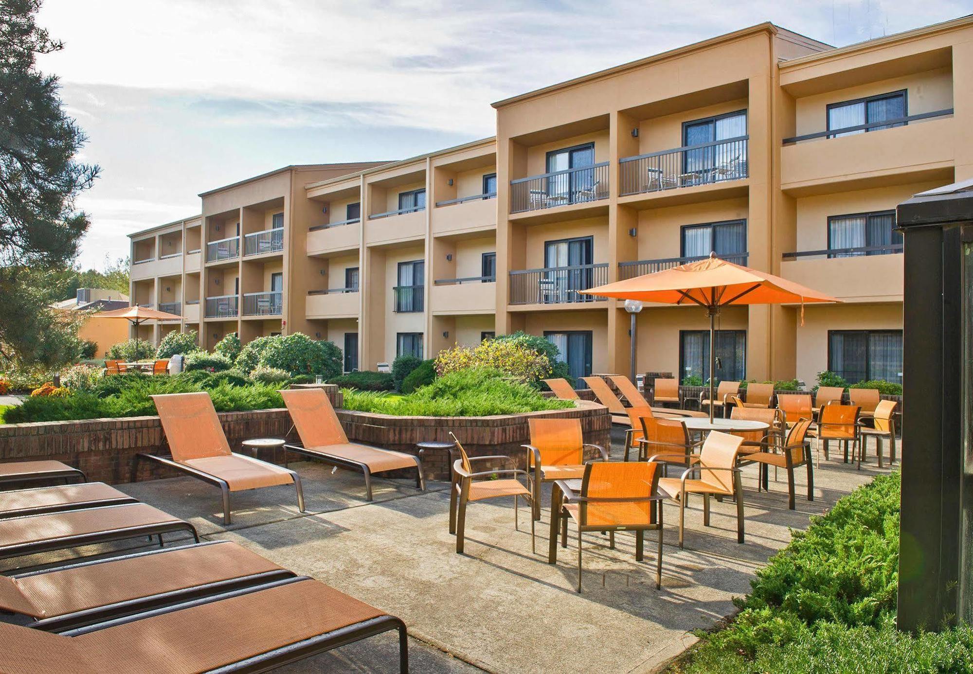 Courtyard By Marriott Mahwah Hotel Eksteriør billede